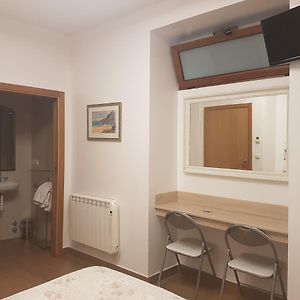 Habitación con 2 Camas Individuales